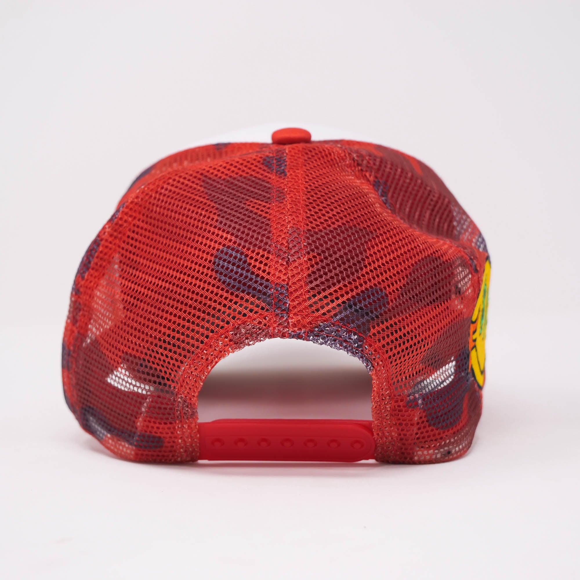 LUCKY ROLL TRUCKER HAT CAMO RED