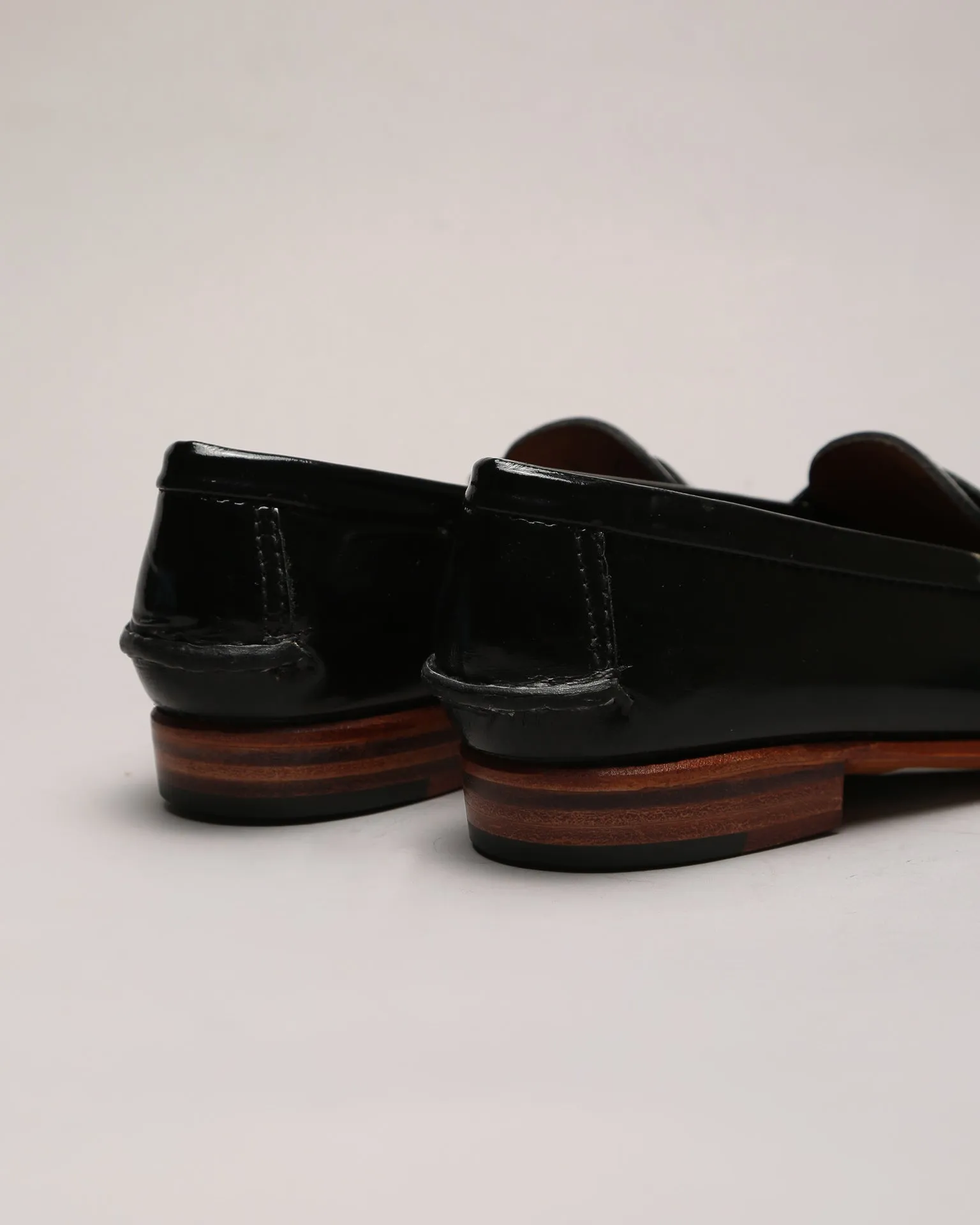 Moccasin 5320 with Buckle Patent Black