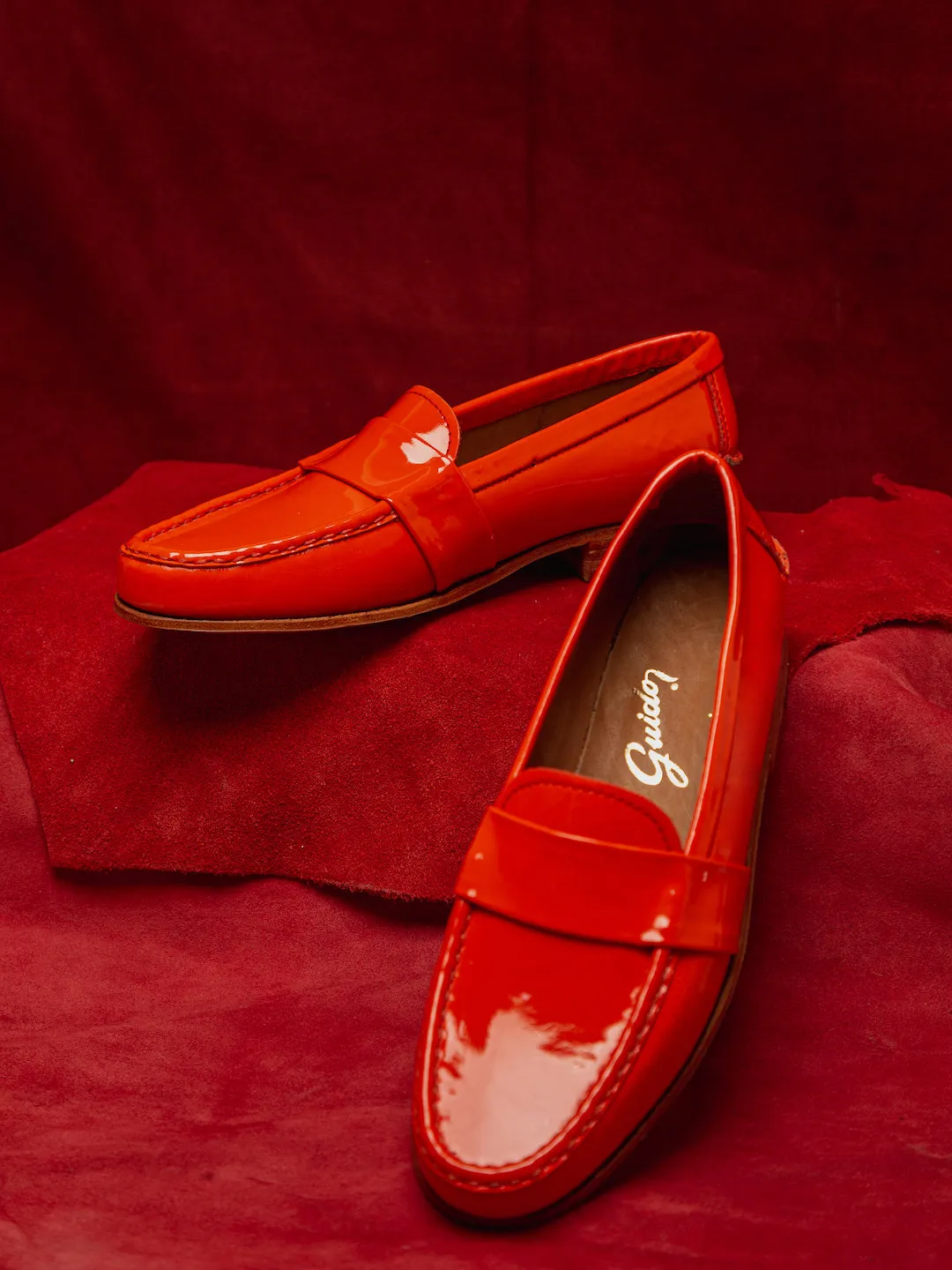 Moccasin 5328 with Plain Headband Red