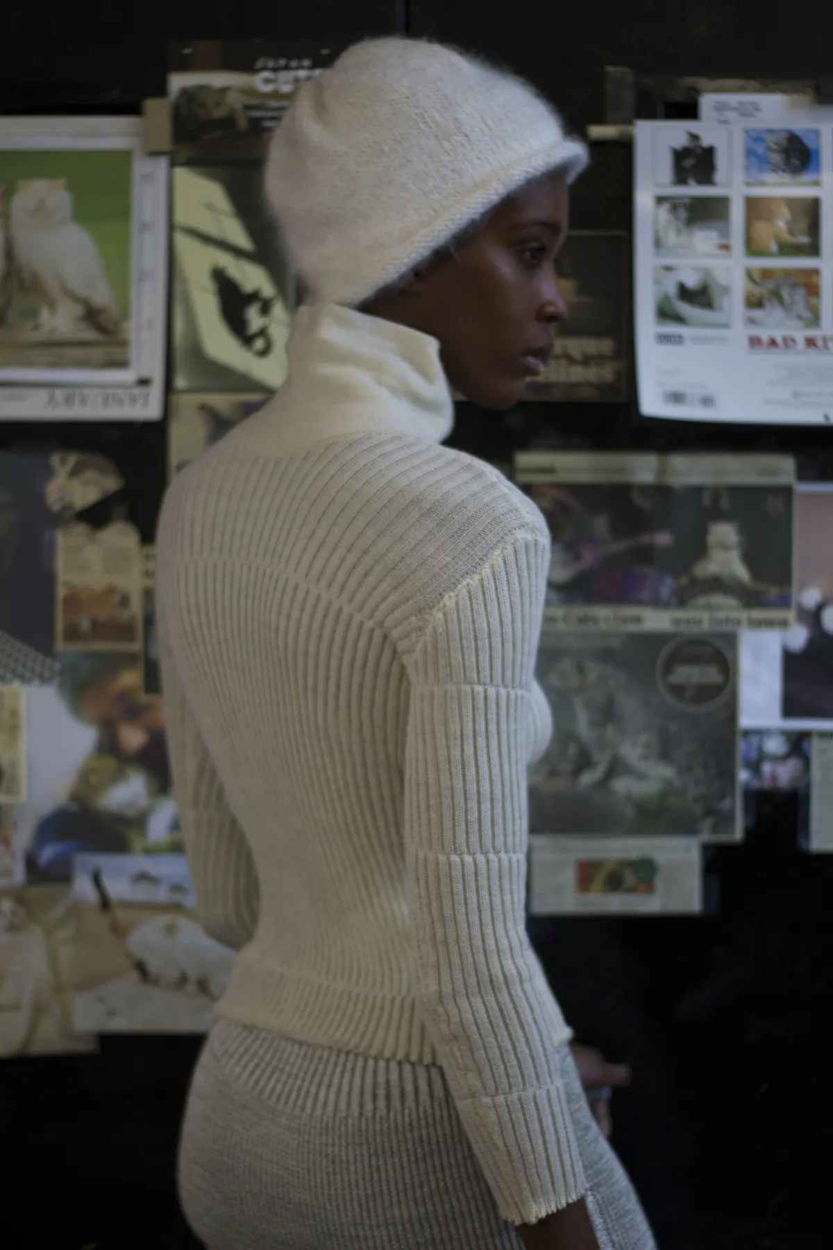 Ribbed Lightweight Turtleneck - Natural