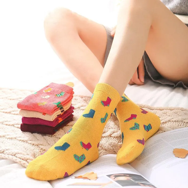 Trendy Winter Autumn Cartoon Printed Ladies Socks for Winter in 5 Colors