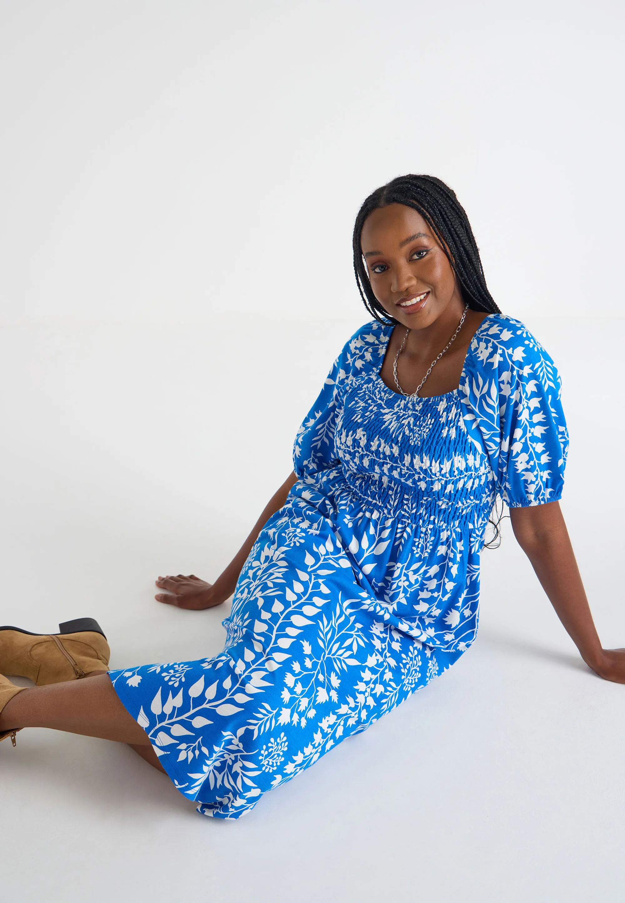 Womens Blue and White Leaf Print Dress