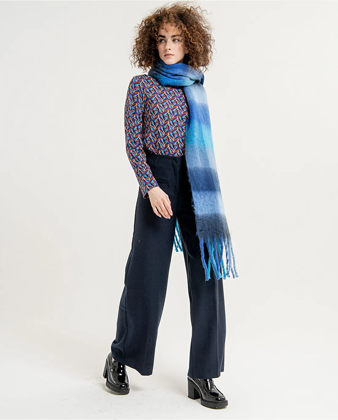 YICU731- Check Print Scarves with Fringes- Blue- Surkana